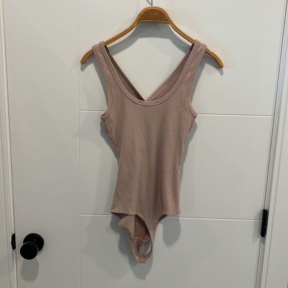 Abercrombie & Fitch body suit size medium - Picture 5 of 7